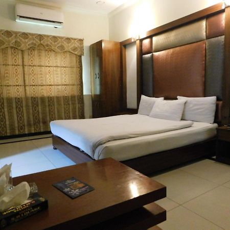 Hotel Multan Dış mekan fotoğraf