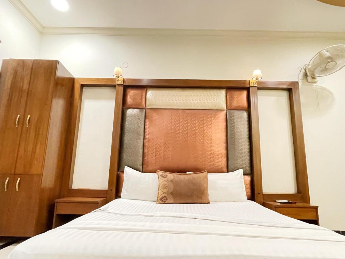 Hotel Multan Dış mekan fotoğraf