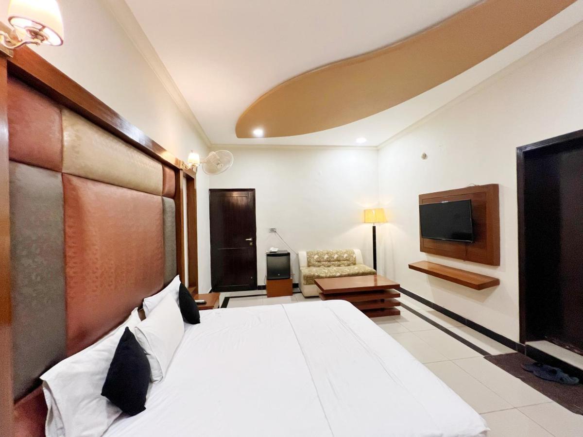 Hotel Multan Dış mekan fotoğraf