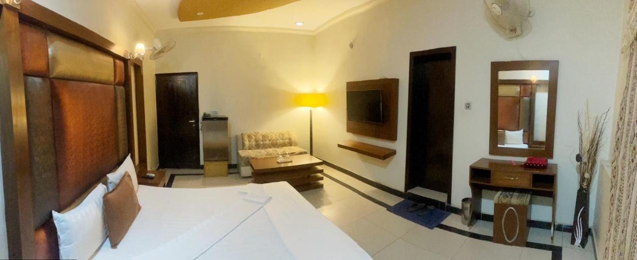 Hotel Multan Dış mekan fotoğraf
