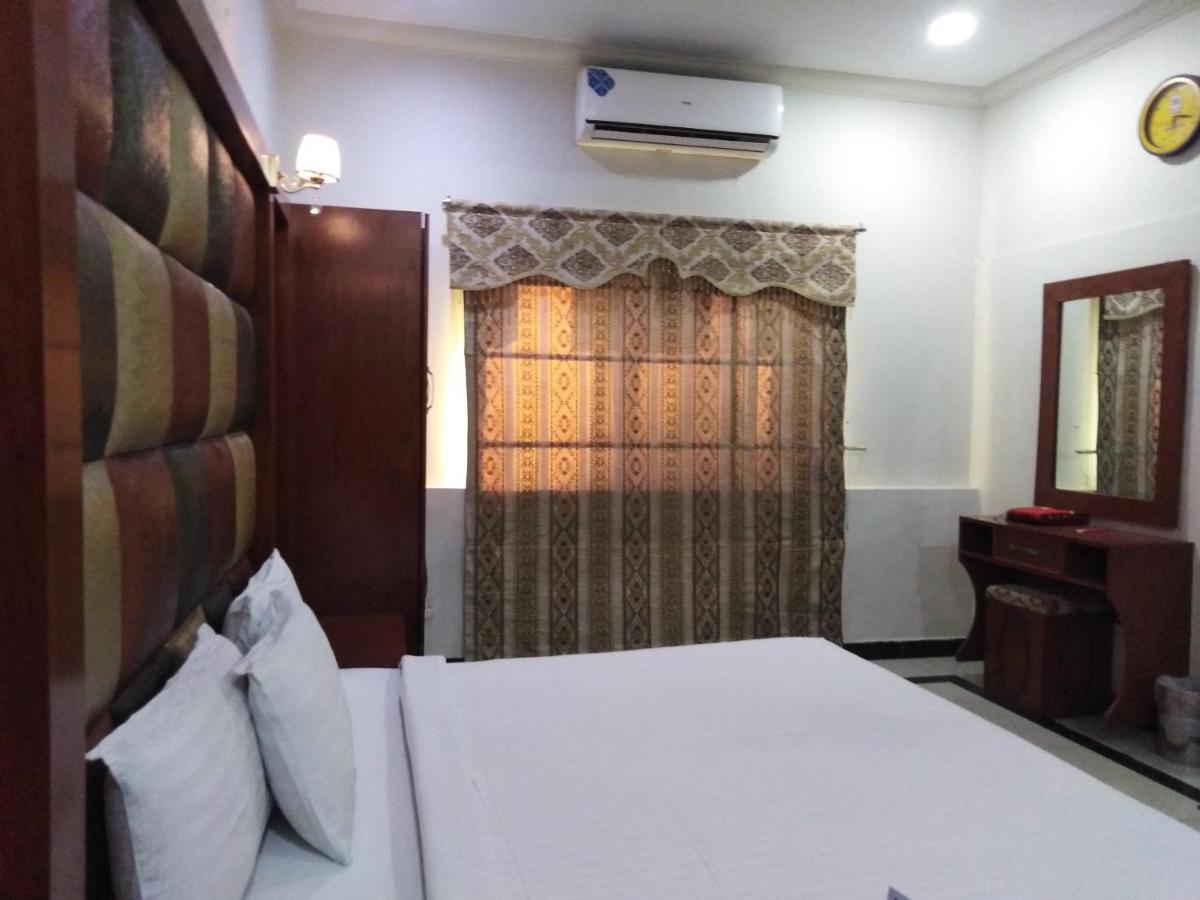 Hotel Multan Dış mekan fotoğraf