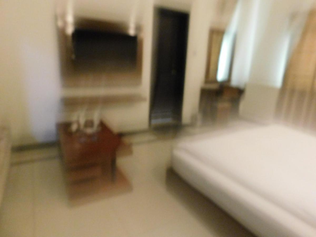 Hotel Multan Dış mekan fotoğraf